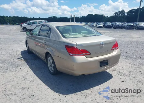 2005 Toyota Avalon Xl z USA, uszkodzony, nr VIN 4T1BK36B75U021212